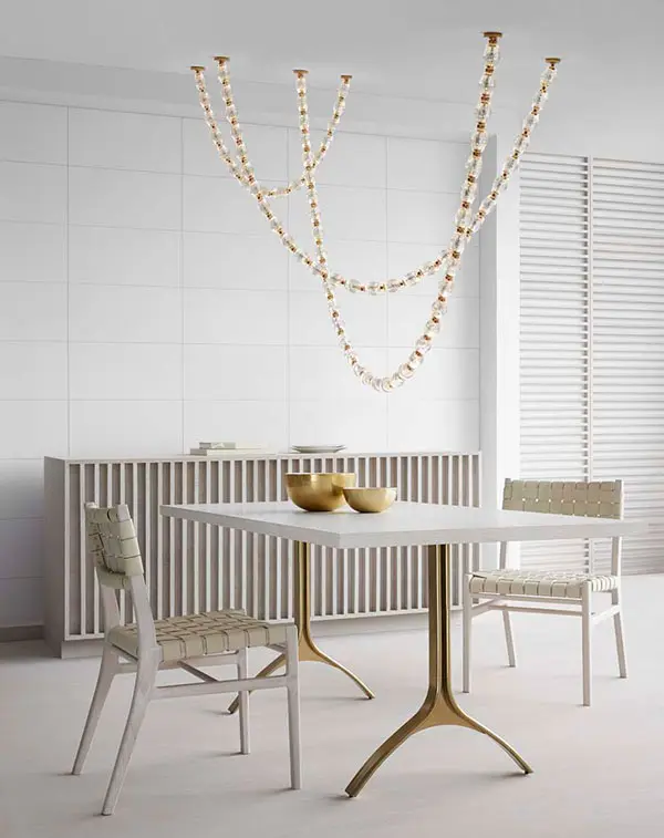 Kattovalaisin Collier