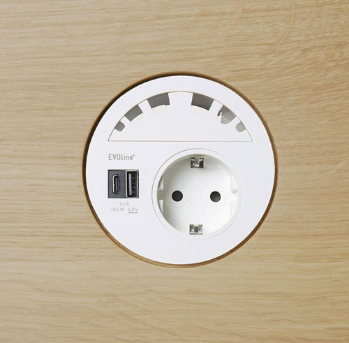 Työpöytä U desk, tammi 140 x 70 cm