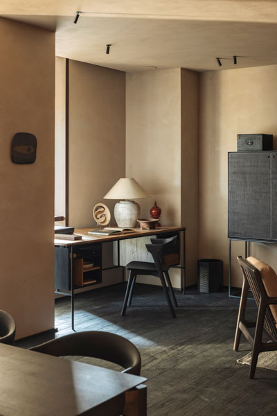 Työpöytä Oscar 200 x 90 cm, tiikki