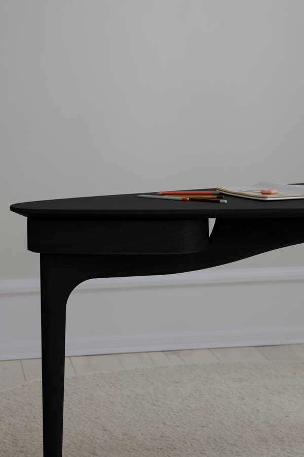 Työpöytä Duende 130 x 67 cm, Black Oak