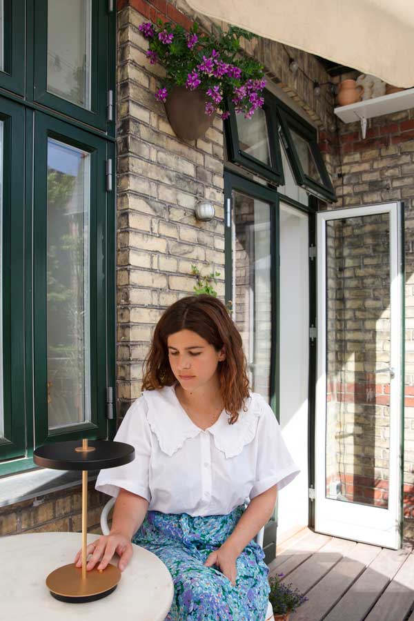 Ladattava pöytävalaisin Asteria Move, Black