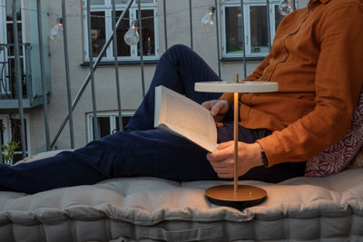 Ladattava pöytävalaisin Asteria Move, Pearl White