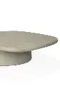 25076_Elements_outdoor_coffee_table_varnished_concrete_Light_Grey_pebble_det02_cut_web.webp