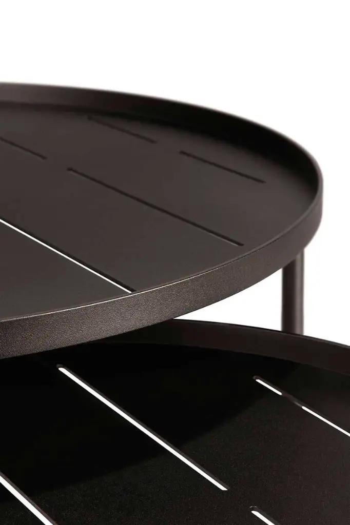 30009_Outdoor_tray_coffee_table_set_aluminium_Dark_Bronze_round_S_L_det02_cut_web.webp