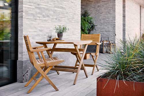 Taittotuoli Flip käsinojilla, tiikki